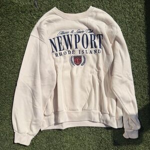 Hollister Cream Newport Rhode Island Crewneck Sweatshirt